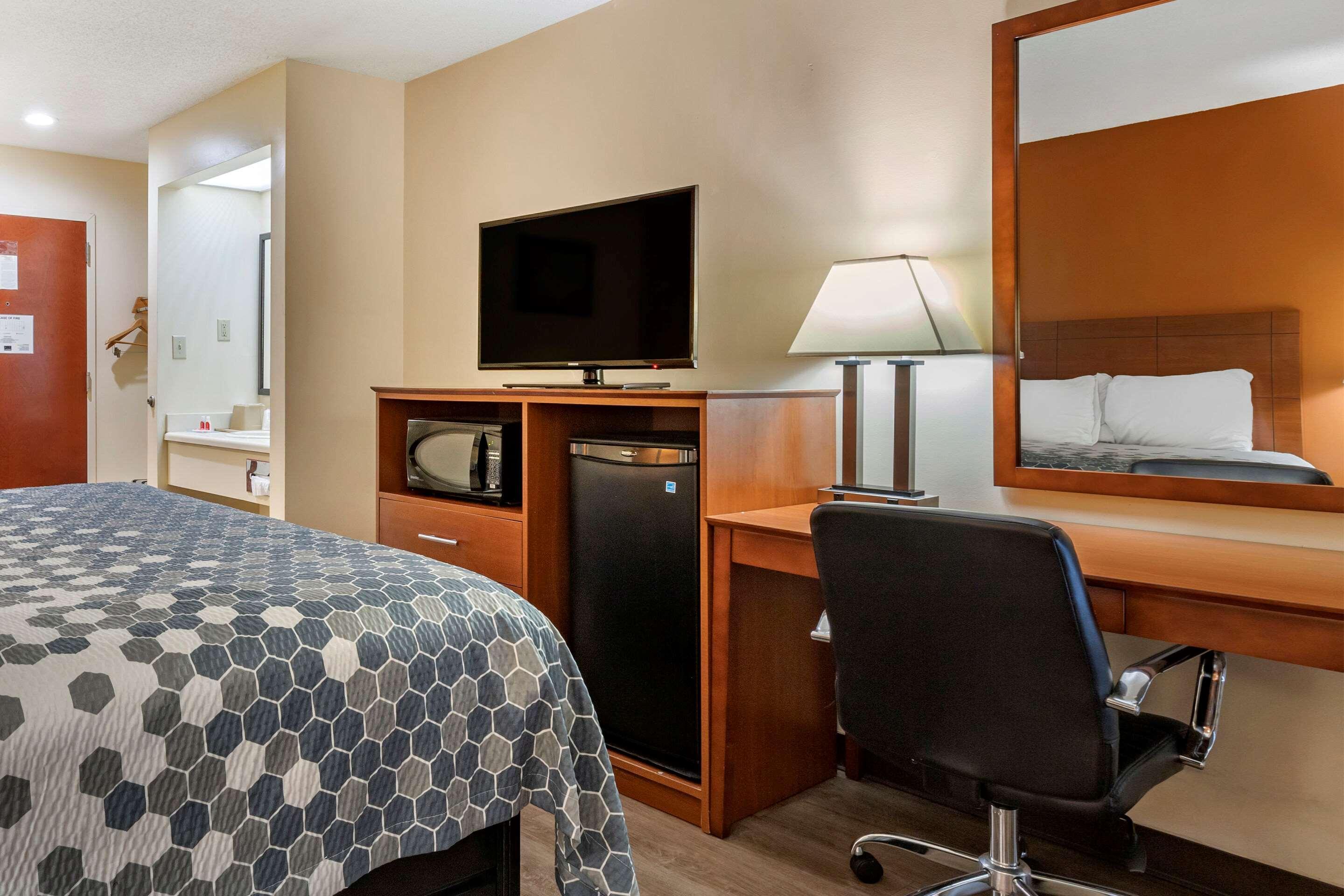 Econo Lodge St. Stephen Eksteriør billede
