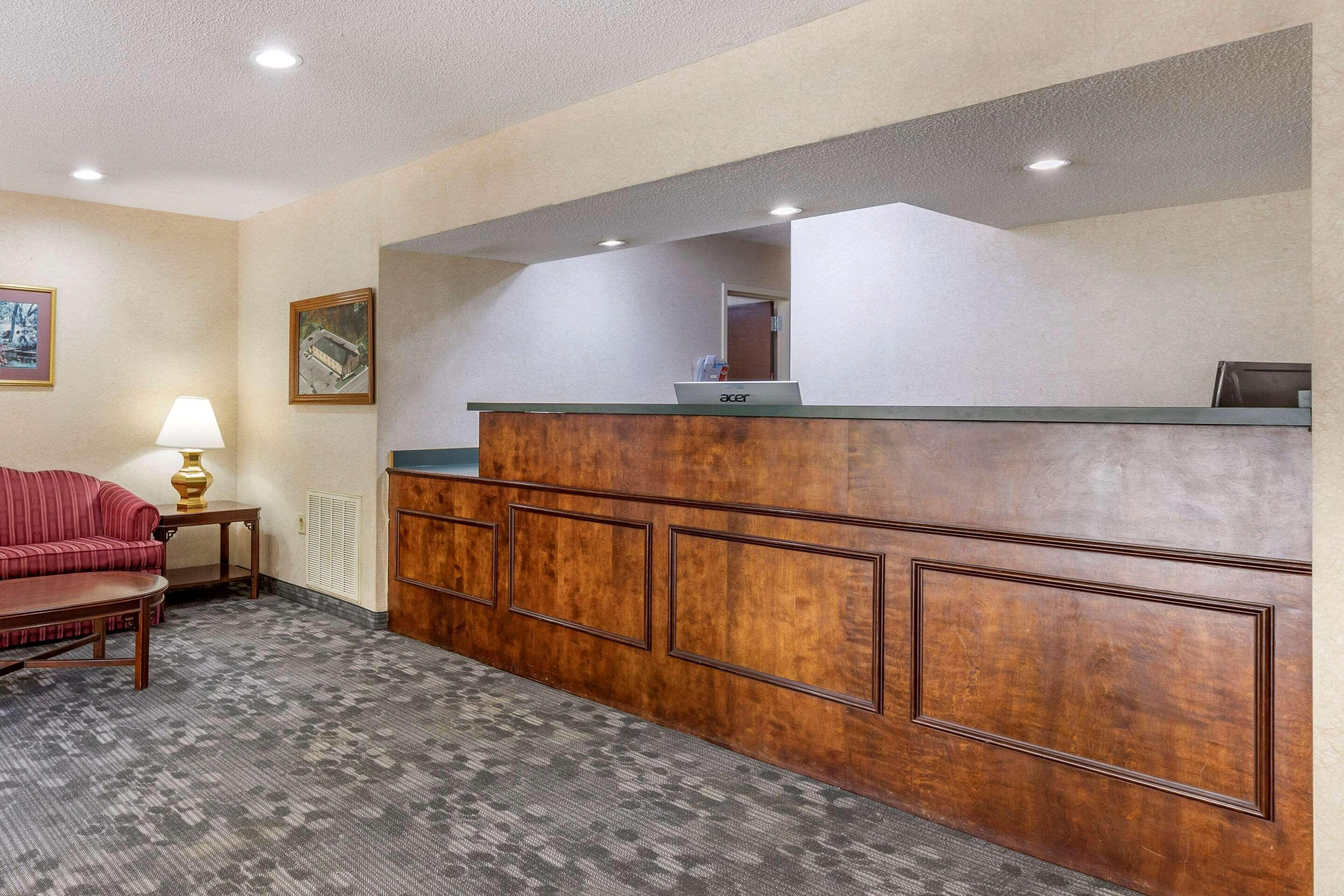 Econo Lodge St. Stephen Eksteriør billede