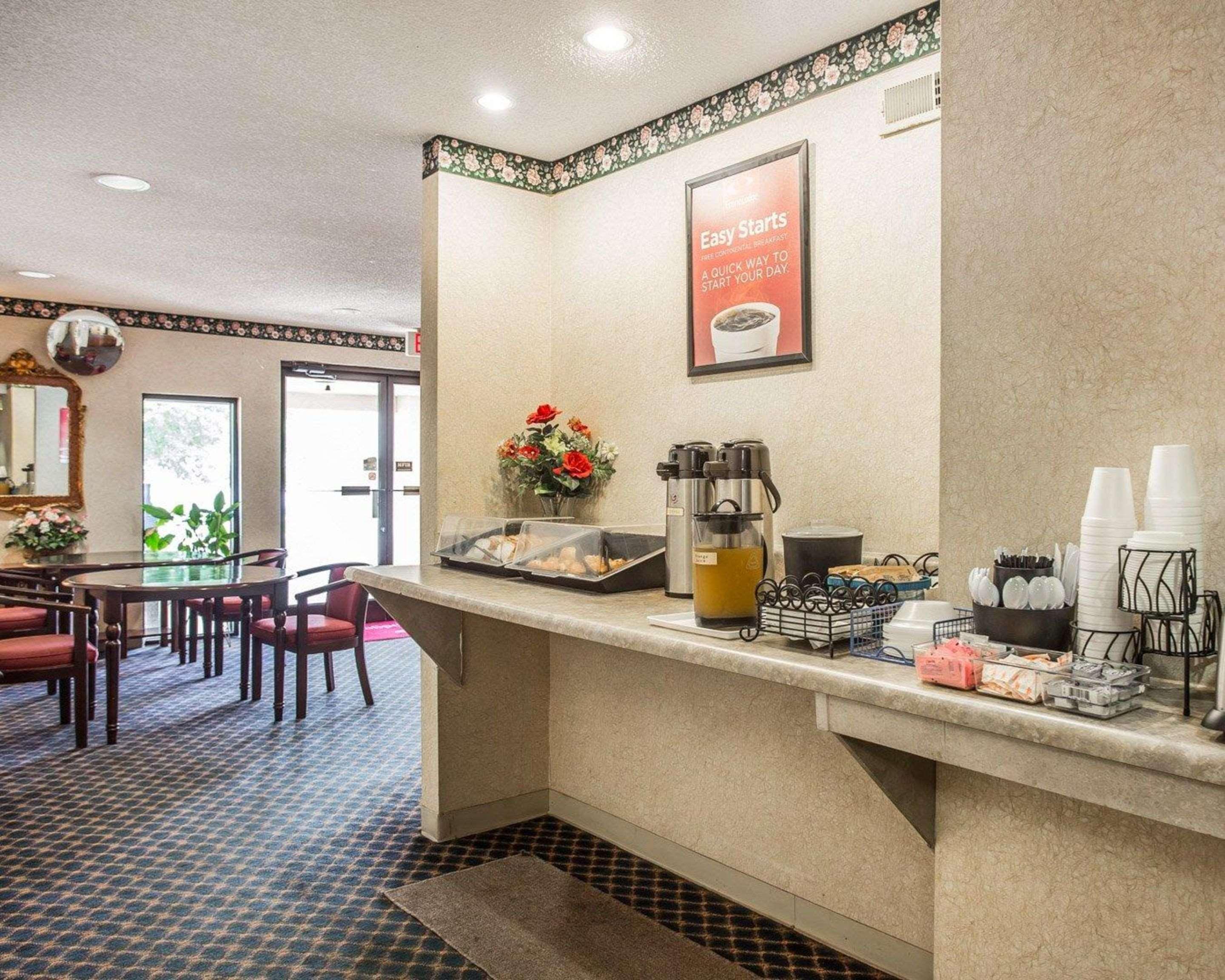 Econo Lodge St. Stephen Eksteriør billede