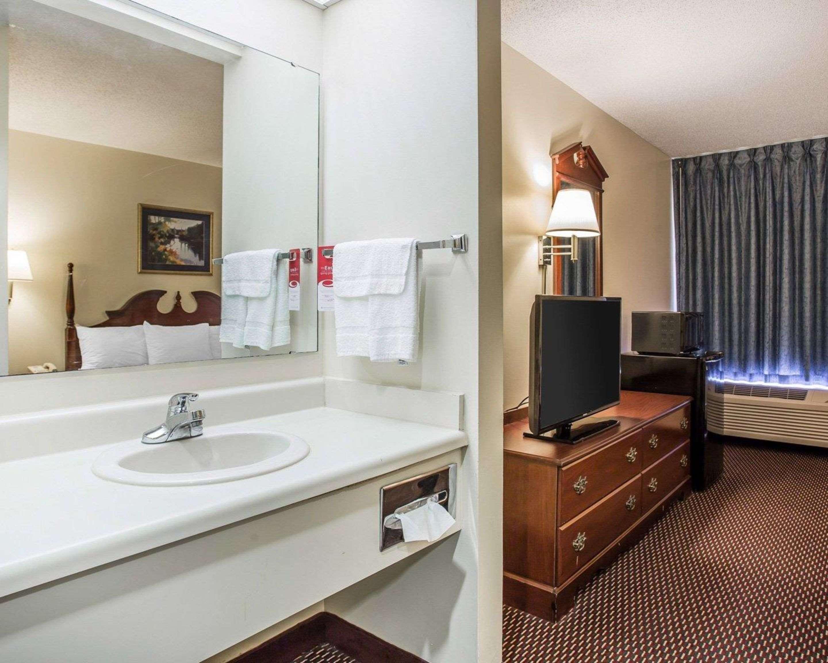 Econo Lodge St. Stephen Eksteriør billede