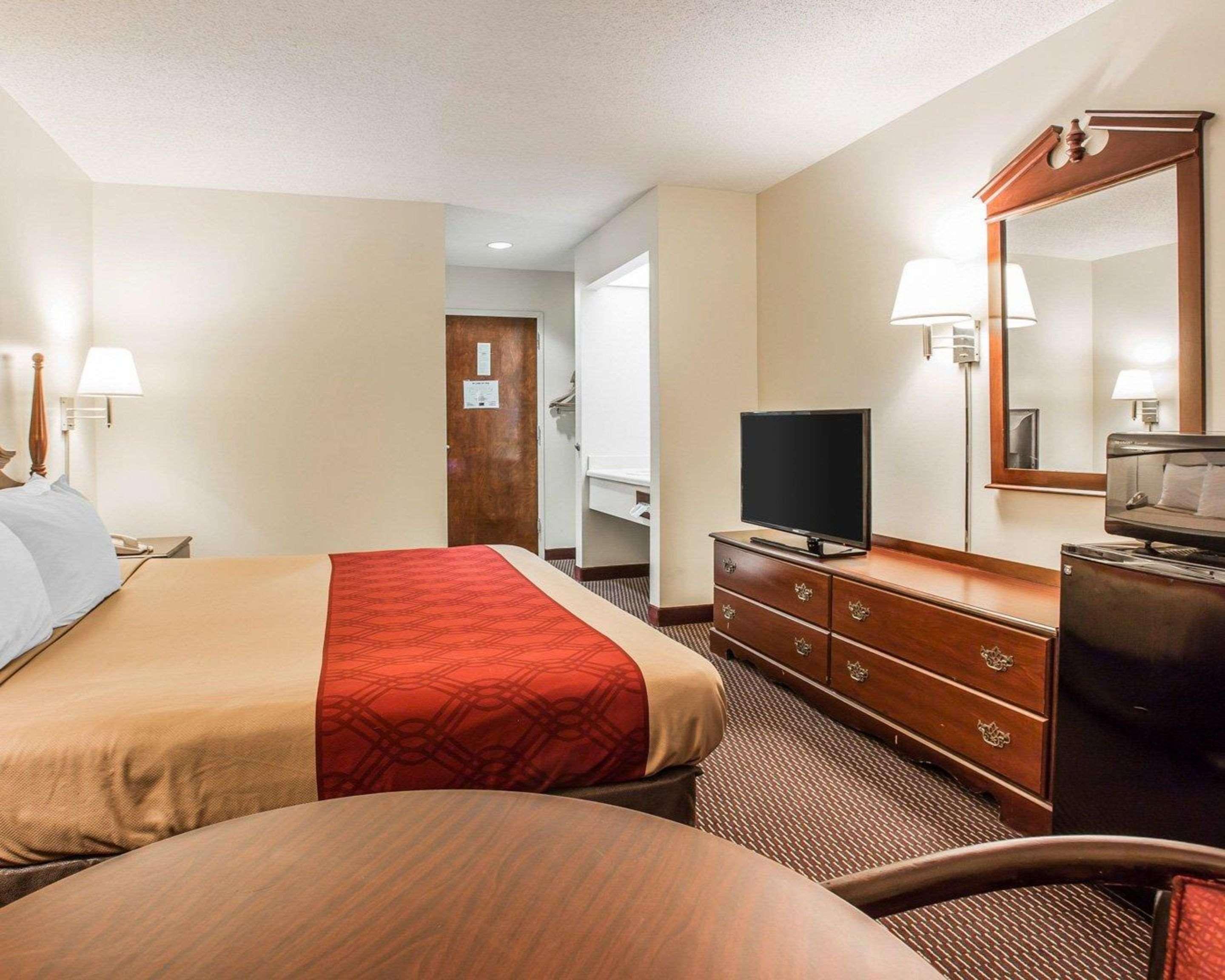 Econo Lodge St. Stephen Eksteriør billede